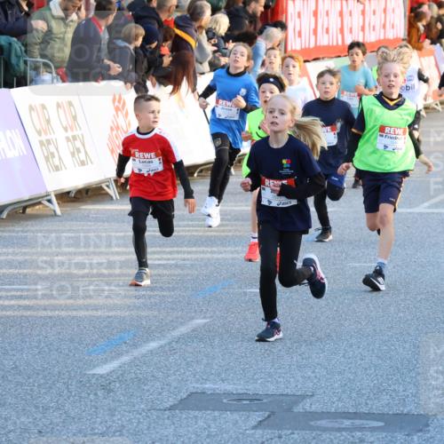 25.04.2025 - Das Zehntel Strokosch-Dieckow http://msf.ph/oto/7684201 26.04.2025 08:52:02 Ziel 1113, 1177, 1488, 1546, 1757, 1943, 2010, 2213, 2309, 2348, 2505, 2621, 2644, 2684, 2700, 2779, 2848, 2853, 2907, 2914, 2960, 2975, 3049, 3066, 3099, 3188, 3486, 3538, 3877 meine-sportfotos.de