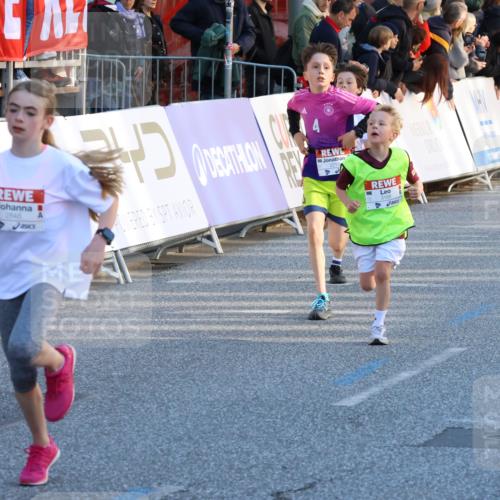 25.04.2025 - Das Zehntel Strokosch-Dieckow http://msf.ph/oto/7684295 26.04.2025 08:52:01 Ziel 1177, 1488, 1546, 1757, 1943, 2010, 2213, 2309, 2348, 2505, 2621, 2644, 2684, 2700, 2779, 2848, 2853, 2907, 2914, 2960, 2975, 3049, 3066, 3099, 3188, 3415, 3538, 3877 meine-sportfotos.de