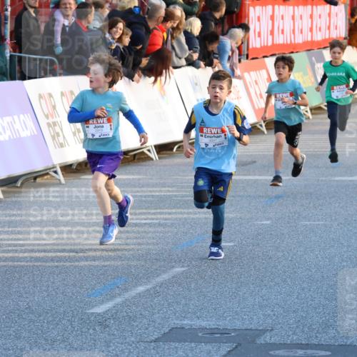 25.04.2025 - Das Zehntel Strokosch-Dieckow http://msf.ph/oto/7684780 26.04.2025 08:51:54 Ziel 1488, 1546, 1757, 1781, 1922, 1943, 2010, 2309, 2621, 2667, 2672, 2848, 2853, 2914, 2919, 3049, 3097, 3099, 3188, 3415, 3710, 3808, 3877 meine-sportfotos.de