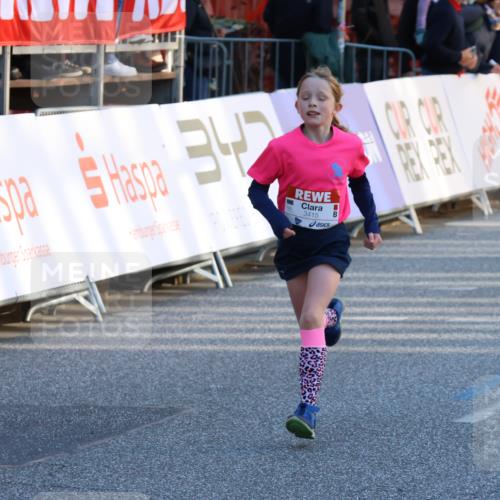 25.04.2025 - Das Zehntel Strokosch-Dieckow http://msf.ph/oto/7684837 26.04.2025 08:51:52 Ziel 1488, 1546, 1757, 1781, 1787, 1922, 1943, 2309, 2621, 2667, 2672, 2848, 2914, 2919, 3097, 3099, 3188, 3415, 3710, 3808, 3877 meine-sportfotos.de