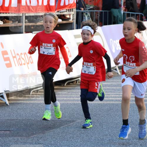 25.04.2025 - Das Zehntel Strokosch-Dieckow http://msf.ph/oto/7685473 26.04.2025 08:51:46 Ziel 1080, 1087, 1781, 1787, 1922, 2356, 2667, 2672, 2718, 2795, 2827, 2832, 2914, 2919, 3040, 3097, 3415, 3710, 3808 meine-sportfotos.de