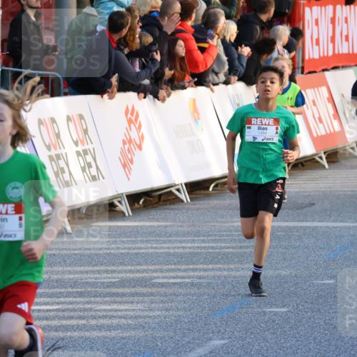 25.04.2025 - Das Zehntel Strokosch-Dieckow http://msf.ph/oto/7687267 26.04.2025 08:51:34 Ziel 1080, 1087, 1114, 1484, 1748, 2325, 2356, 2392, 2474, 2709, 2718, 2734, 2778, 2827, 2832, 3040, 3231, 3782, 3865 meine-sportfotos.de