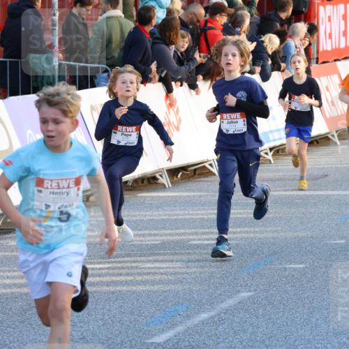 25.04.2025 - Das Zehntel Strokosch-Dieckow http://msf.ph/oto/7688083 26.04.2025 08:51:26 Ziel 1114, 2321, 2325, 2643, 2711, 2731, 2734, 2840, 2935, 3782, 3865 meine-sportfotos.de