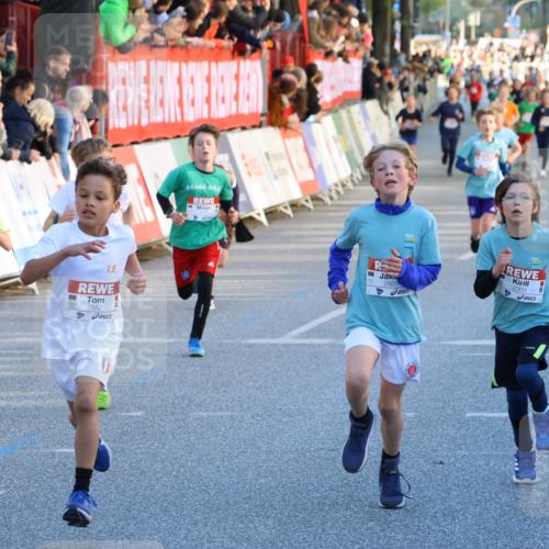 25.04.2025 - Das Zehntel Strokosch-Dieckow http://msf.ph/oto/7688863 26.04.2025 08:51:15 Ziel 1473, 1476, 2156, 2166, 2321, 2643, 2711, 2800, 2840, 2852, 2855, 2903, 2920, 2935, 3210, 3214, 3445 meine-sportfotos.de