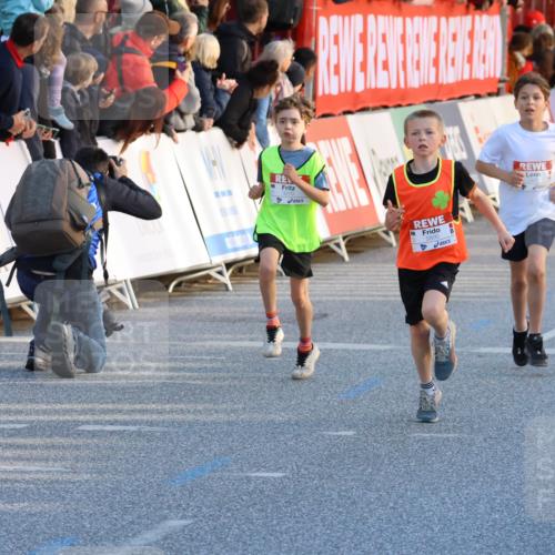 25.04.2025 - Das Zehntel Strokosch-Dieckow http://msf.ph/oto/7689222 26.04.2025 08:51:08 Ziel 1458, 1473, 1476, 1884, 2098, 2103, 2166, 2492, 2800, 2849, 2852, 2855, 2903, 2920, 3210, 3214, 3445, 3520, 3812, 3849, 3872 meine-sportfotos.de