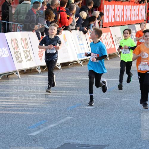 25.04.2025 - Das Zehntel Strokosch-Dieckow http://msf.ph/oto/7689763 26.04.2025 08:51:00 Ziel 1283, 1458, 1884, 2098, 2103, 2349, 2397, 2492, 2517, 2849, 2855, 3445, 3520, 3528, 3774, 3812, 3849, 3872 meine-sportfotos.de