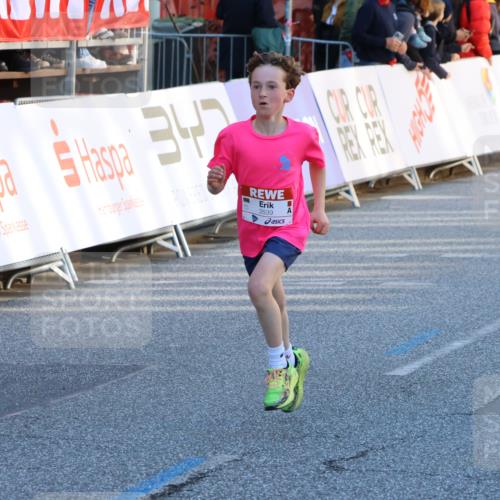 25.04.2025 - Das Zehntel Strokosch-Dieckow http://msf.ph/oto/7692010 26.04.2025 08:50:12 Ziel 1107, 1131, 2383, 2995, 3539, 3540 meine-sportfotos.de