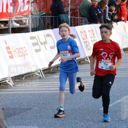 25.04.2025 - Das Zehntel Strokosch-Dieckow http://msf.ph/oto/7692868 26.04.2025 08:49:51 Ziel 1537, 1945, 2018, 2021, 2377, 2513, 2696 meine-sportfotos.de