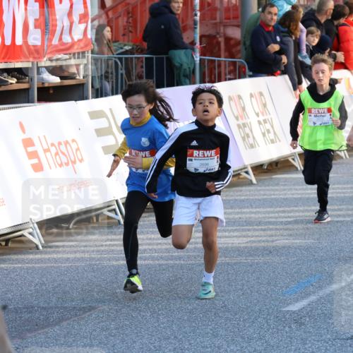 25.04.2025 - Das Zehntel Strokosch-Dieckow http://msf.ph/oto/7693029 26.04.2025 08:49:48 Ziel 1945, 2018, 2021, 2377, 2513, 2696, 3488 meine-sportfotos.de