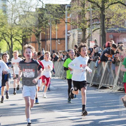 25.04.2025 - Das Zehntel MichiJ http://msf.ph/oto/7694611 26.04.2025 08:48:32 Laufen 2325, 2321, 40 meine-sportfotos.de