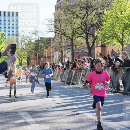 25.04.2025 - Das Zehntel MichiJ http://msf.ph/oto/7695617 26.04.2025 08:49:13 Laufen 3450 meine-sportfotos.de