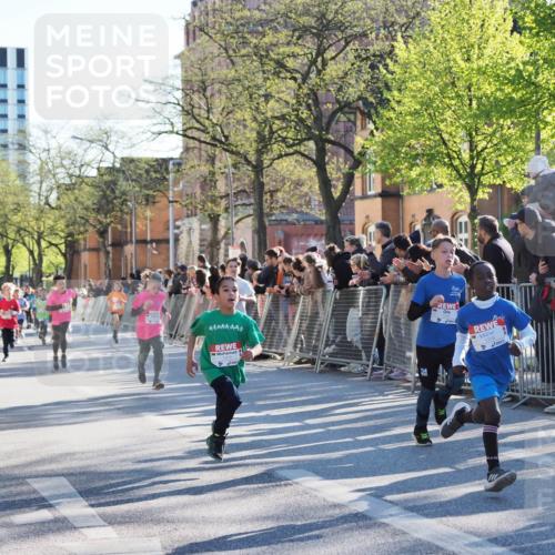 25.04.2025 - Das Zehntel MichiJ http://msf.ph/oto/7696222 26.04.2025 08:49:35 Laufen 44444444, 1208 meine-sportfotos.de