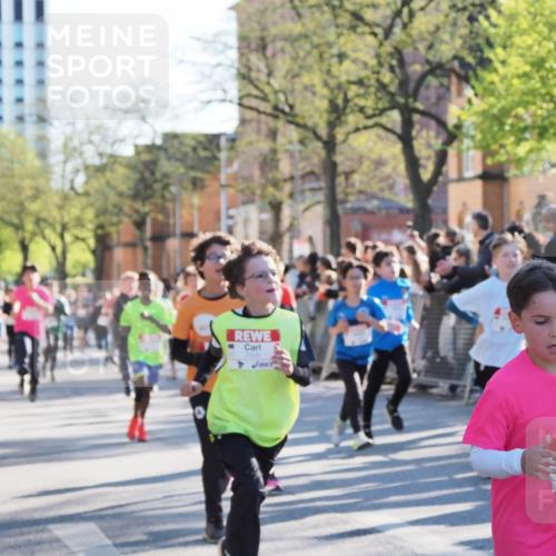 25.04.2025 - Das Zehntel MichiJ http://msf.ph/oto/7696942 26.04.2025 08:50:00 Laufen 2500, 3519 meine-sportfotos.de