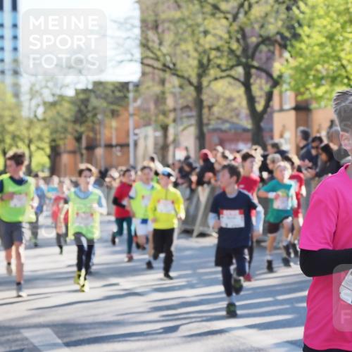 25.04.2025 - Das Zehntel MichiJ http://msf.ph/oto/7697434 26.04.2025 08:50:16 Laufen 3532, 3532 meine-sportfotos.de