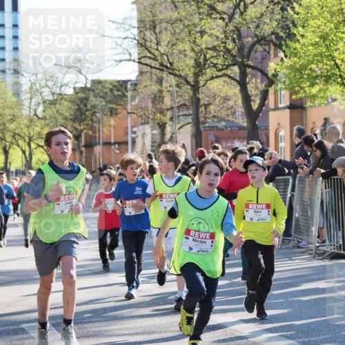 25.04.2025 - Das Zehntel MichiJ http://msf.ph/oto/7697515 26.04.2025 08:50:18 Laufen 359, 3617, 2694 meine-sportfotos.de