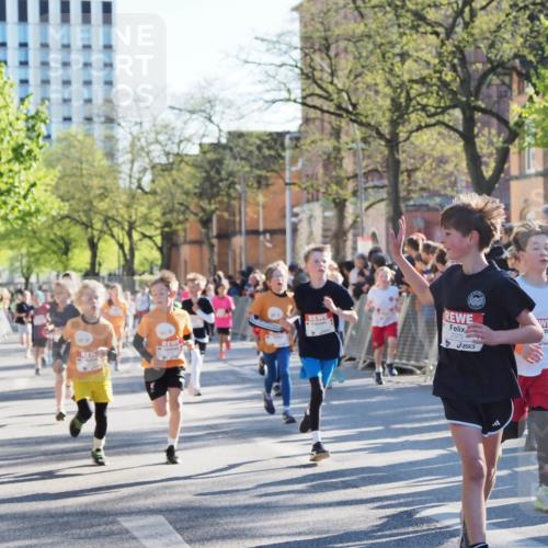 25.04.2025 - Das Zehntel MichiJ http://msf.ph/oto/7697914 26.04.2025 08:50:30 Laufen 2375 meine-sportfotos.de