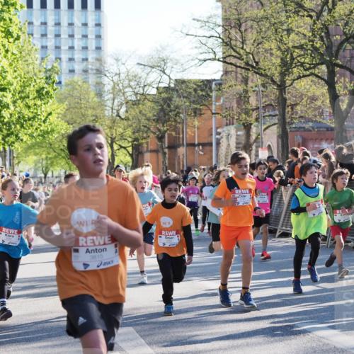 25.04.2025 - Das Zehntel MichiJ http://msf.ph/oto/7698071 26.04.2025 08:50:37 Laufen 3815, 3751 meine-sportfotos.de