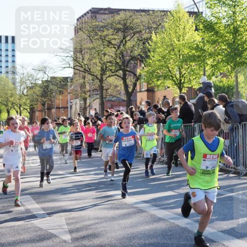 25.04.2025 - Das Zehntel MichiJ http://msf.ph/oto/7698392 26.04.2025 08:50:51 Laufen 3578 meine-sportfotos.de