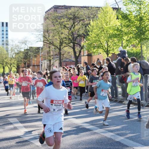 25.04.2025 - Das Zehntel MichiJ http://msf.ph/oto/7698439 26.04.2025 08:50:53 Laufen 2822, 1965 meine-sportfotos.de
