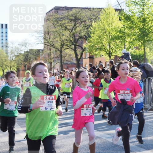 25.04.2025 - Das Zehntel MichiJ http://msf.ph/oto/7698589 26.04.2025 08:50:59 Laufen 1649, 1565, 3448, 3428, 1233 meine-sportfotos.de