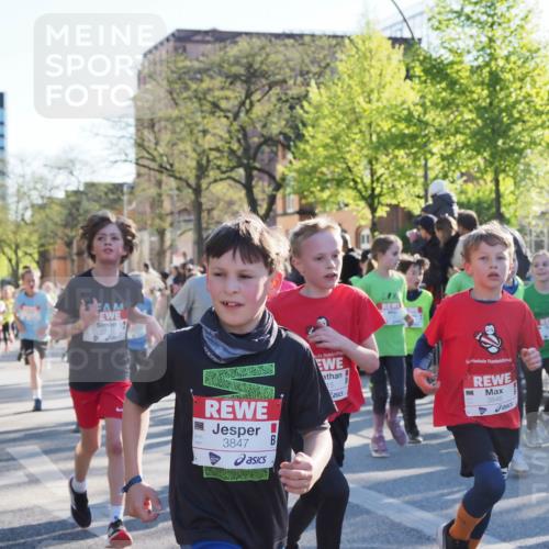 25.04.2025 - Das Zehntel MichiJ http://msf.ph/oto/7700532 26.04.2025 08:52:28 Laufen 3847, 15, 3846 meine-sportfotos.de