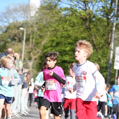 25.04.2025 - Das Zehntel Jannik Wohlers http://msf.ph/oto/7730932 26.04.2025 08:48:12 Laufen 3461, 1739 meine-sportfotos.de