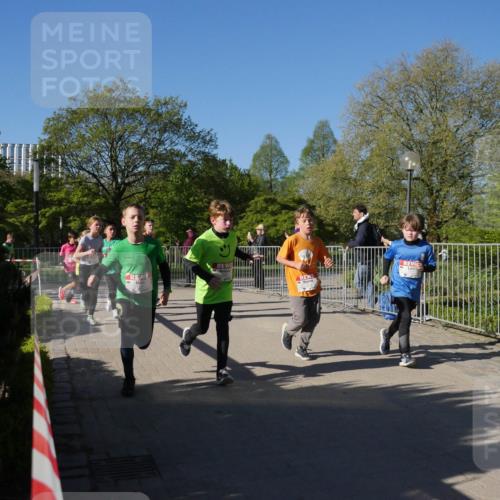 25.04.2025 - Das Zehntel Zöllner http://msf.ph/oto/7752724 26.04.2025 08:43:08 Laufen  meine-sportfotos.de