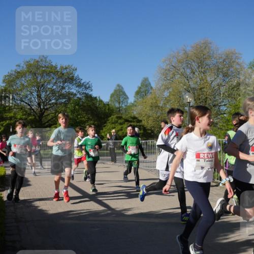 25.04.2025 - Das Zehntel Zöllner http://msf.ph/oto/7752925 26.04.2025 08:43:27 Laufen 2350 meine-sportfotos.de