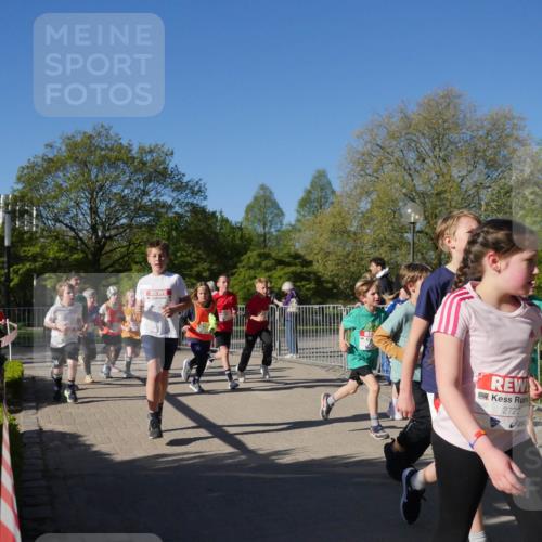 25.04.2025 - Das Zehntel Zöllner http://msf.ph/oto/7753263 26.04.2025 08:43:59 Laufen 2722 meine-sportfotos.de