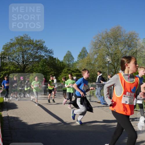25.04.2025 - Das Zehntel Zöllner http://msf.ph/oto/7753345 26.04.2025 08:44:06 Laufen 2812 meine-sportfotos.de