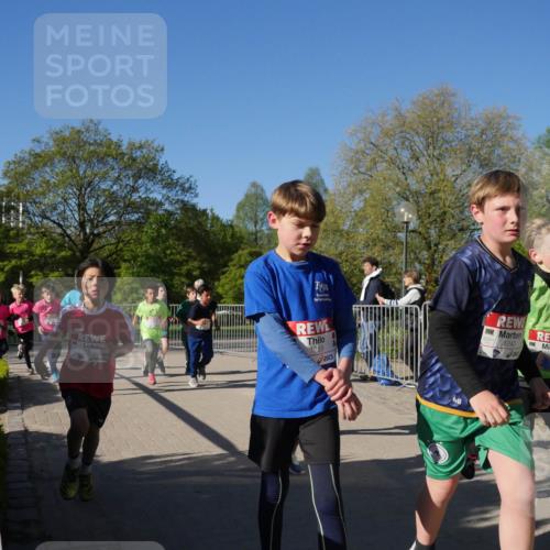 25.04.2025 - Das Zehntel Zöllner http://msf.ph/oto/7753406 26.04.2025 08:44:13 Laufen 1910, 1259, 1243 meine-sportfotos.de