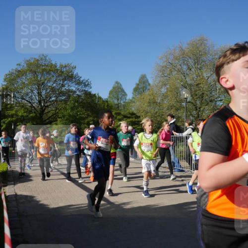 25.04.2025 - Das Zehntel Zöllner http://msf.ph/oto/7753554 26.04.2025 08:44:26 Laufen 386 meine-sportfotos.de