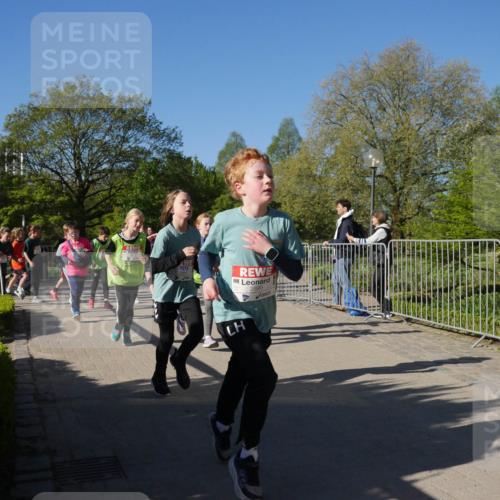 25.04.2025 - Das Zehntel Zöllner http://msf.ph/oto/7753708 26.04.2025 08:44:40 Laufen 2899 meine-sportfotos.de