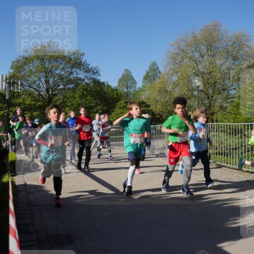 25.04.2025 - Das Zehntel Zöllner http://msf.ph/oto/7753970 26.04.2025 08:45:06 Laufen  meine-sportfotos.de