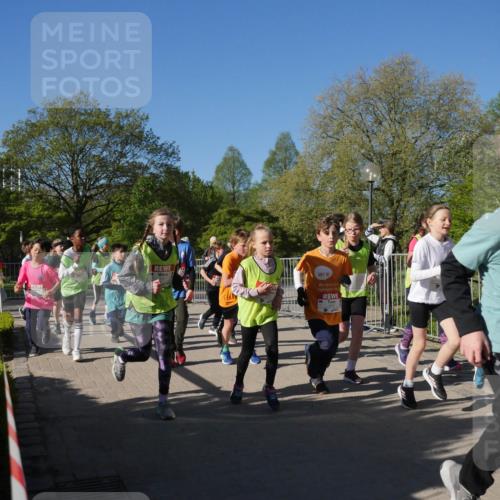 25.04.2025 - Das Zehntel Zöllner http://msf.ph/oto/7754472 26.04.2025 08:45:52 Laufen 2926 meine-sportfotos.de