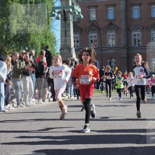 25.04.2025 - Das Zehntel KatJ http://msf.ph/oto/7754538 26.04.2025 08:52:00 Laufen 2857, 3768 meine-sportfotos.de
