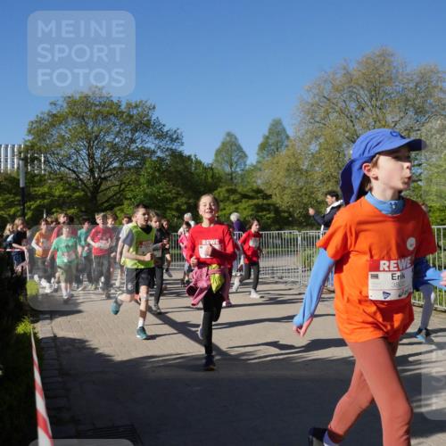 25.04.2025 - Das Zehntel Zöllner http://msf.ph/oto/7754620 26.04.2025 08:46:07 Laufen 3802 meine-sportfotos.de
