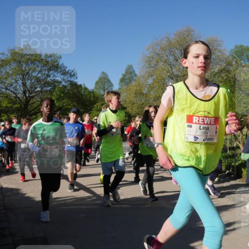 25.04.2025 - Das Zehntel Zöllner http://msf.ph/oto/7754758 26.04.2025 08:46:21 Laufen 1660, 3584, 1158 meine-sportfotos.de