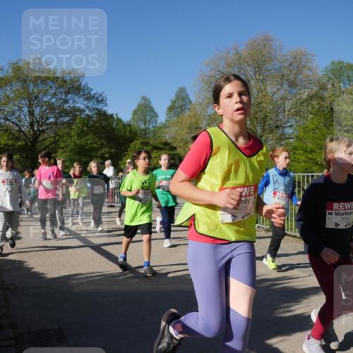 25.04.2025 - Das Zehntel Zöllner http://msf.ph/oto/7754821 26.04.2025 08:46:28 Laufen 8229, 3899 meine-sportfotos.de