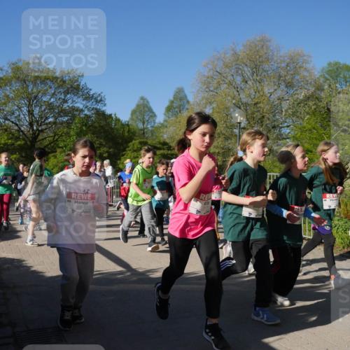 25.04.2025 - Das Zehntel Zöllner http://msf.ph/oto/7754840 26.04.2025 08:46:30 Laufen 2353 meine-sportfotos.de