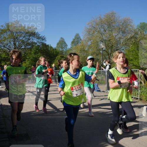 25.04.2025 - Das Zehntel Zöllner http://msf.ph/oto/7754925 26.04.2025 08:46:39 Laufen 3185, 4, 4, 3176, 1765 meine-sportfotos.de