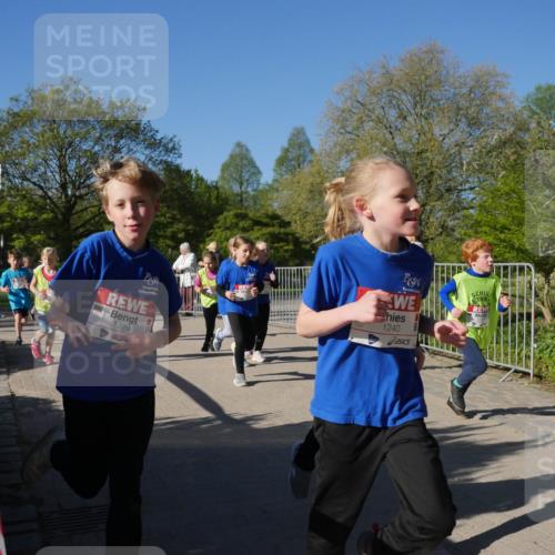 25.04.2025 - Das Zehntel Zöllner http://msf.ph/oto/7754947 26.04.2025 08:46:42 Laufen 1239, 1240 meine-sportfotos.de