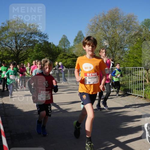 25.04.2025 - Das Zehntel Zöllner http://msf.ph/oto/7755023 26.04.2025 08:46:50 Laufen 3889, 3697, 36 meine-sportfotos.de