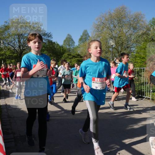 25.04.2025 - Das Zehntel Zöllner http://msf.ph/oto/7755236 26.04.2025 08:47:11 Laufen 2079, 2088 meine-sportfotos.de