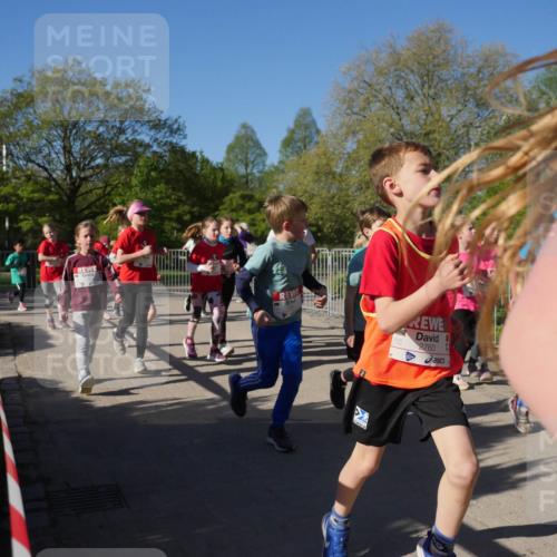 25.04.2025 - Das Zehntel Zöllner http://msf.ph/oto/7755243 26.04.2025 08:47:12 Laufen 2760 meine-sportfotos.de