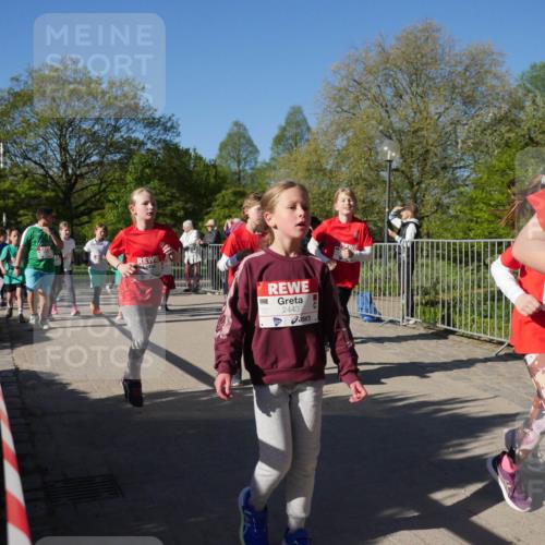 25.04.2025 - Das Zehntel Zöllner http://msf.ph/oto/7755265 26.04.2025 08:47:14 Laufen 2443, 39 meine-sportfotos.de