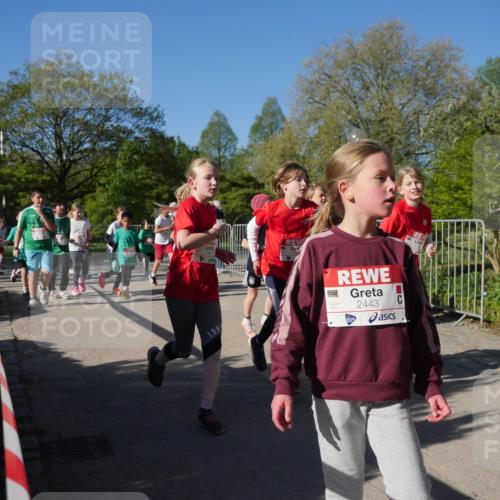 25.04.2025 - Das Zehntel Zöllner http://msf.ph/oto/7755268 26.04.2025 08:47:15 Laufen 199, 2443 meine-sportfotos.de