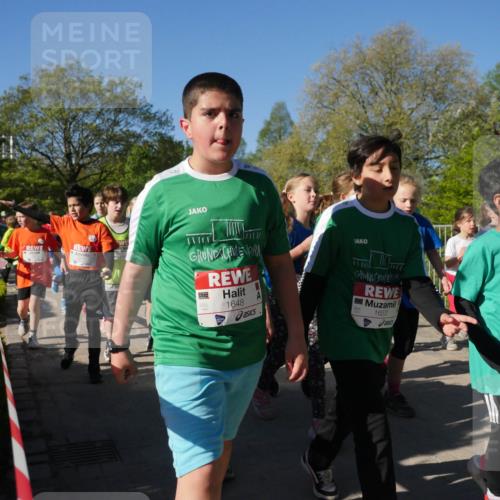 25.04.2025 - Das Zehntel Zöllner http://msf.ph/oto/7755322 26.04.2025 08:47:20 Laufen 1648, 1653 meine-sportfotos.de