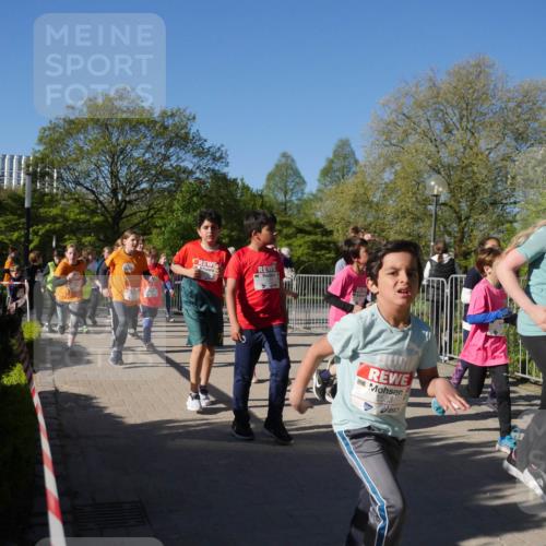 25.04.2025 - Das Zehntel Zöllner http://msf.ph/oto/7755455 26.04.2025 08:47:33 Laufen 2533, 2943 meine-sportfotos.de