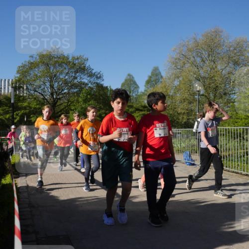 25.04.2025 - Das Zehntel Zöllner http://msf.ph/oto/7755462 26.04.2025 08:47:34 Laufen 186, 1791 meine-sportfotos.de